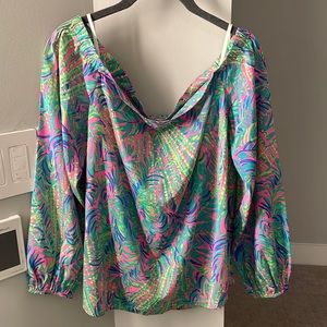 Lilly silk shirt off the shoulder